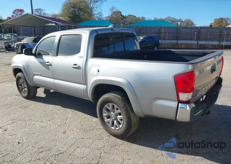 2017 Toyota Tacoma Sr5 V6 z USA, uszkodzony, nr VIN 3TMAZ5CN4HM026186